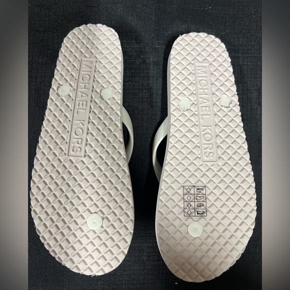Michael Kors Flip Flops - Picture 4 of 4